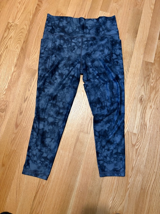 Athleta Pants - Athleta Salutation Stash II Navy Tie-Dye High-Rise Leggings 7/8 tight